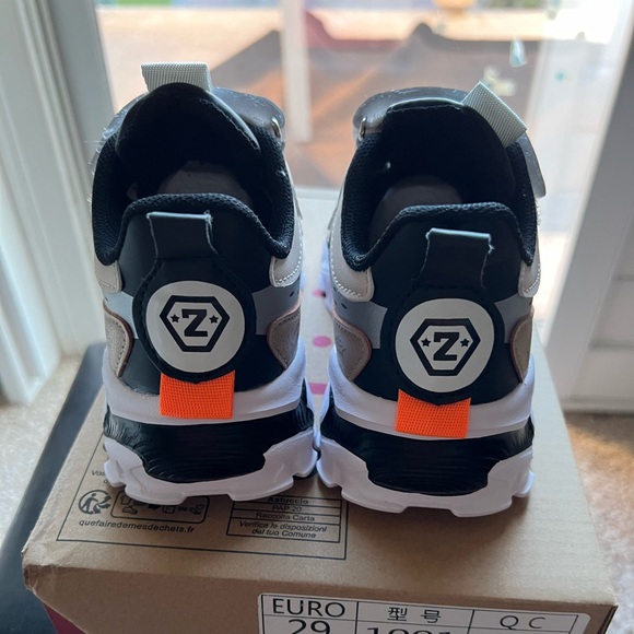 SHEIN Colorblock Strap Sneakers (Toddler Size 11) - Picture 5 of 6